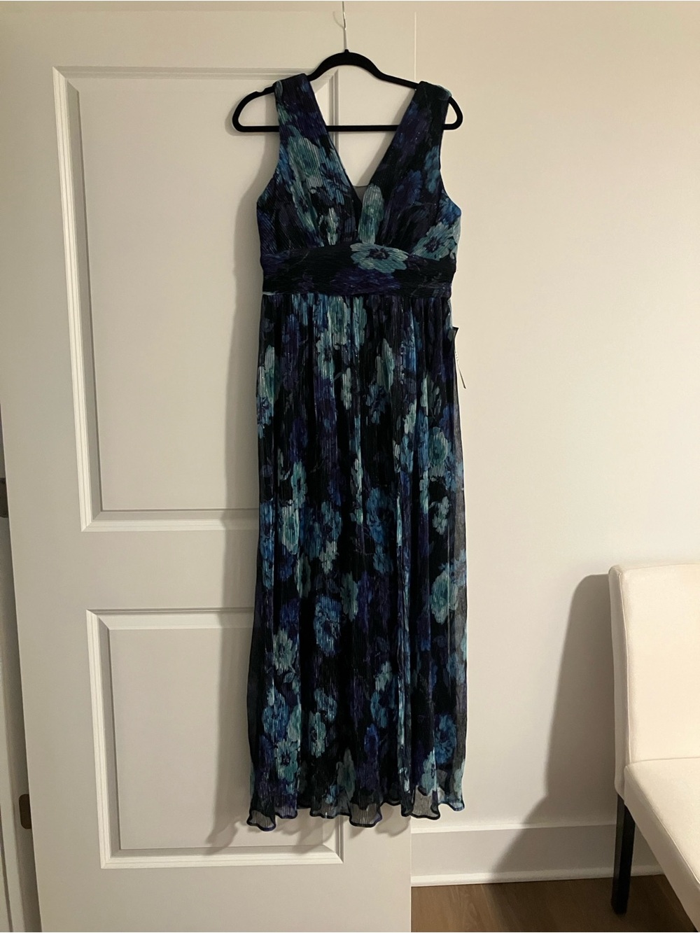 V-Neck Floral Maxi Dress in Teal and Navy